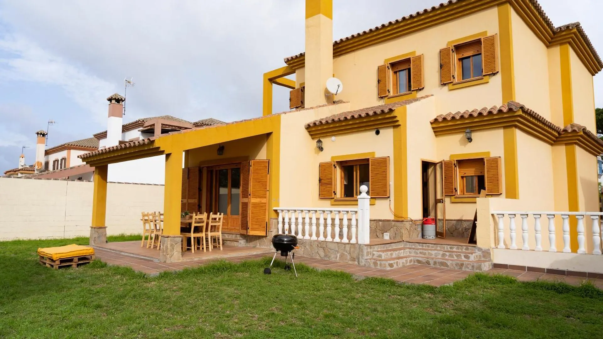 Namawa Surfhouse Hostel Chiclana de la Frontera Spain