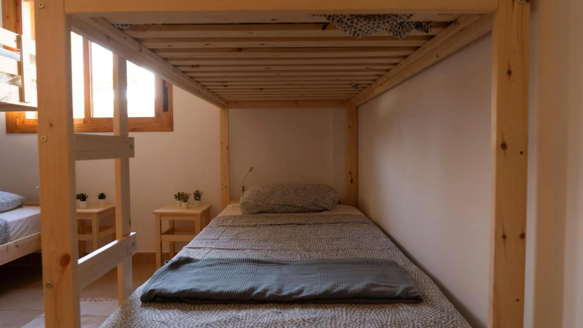 Namawa Surfhouse Hostel Chiclana de la Frontera