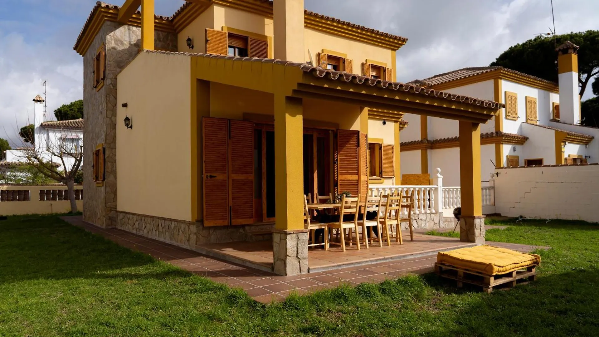 Namawa Surfhouse Hostel Chiclana de la Frontera