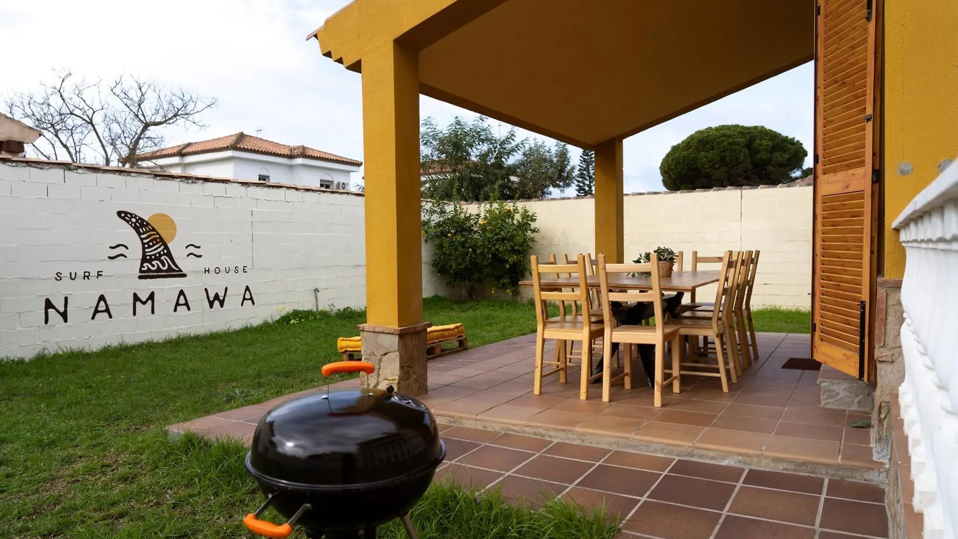 Namawa Surfhouse Hostel Chiclana de la Frontera